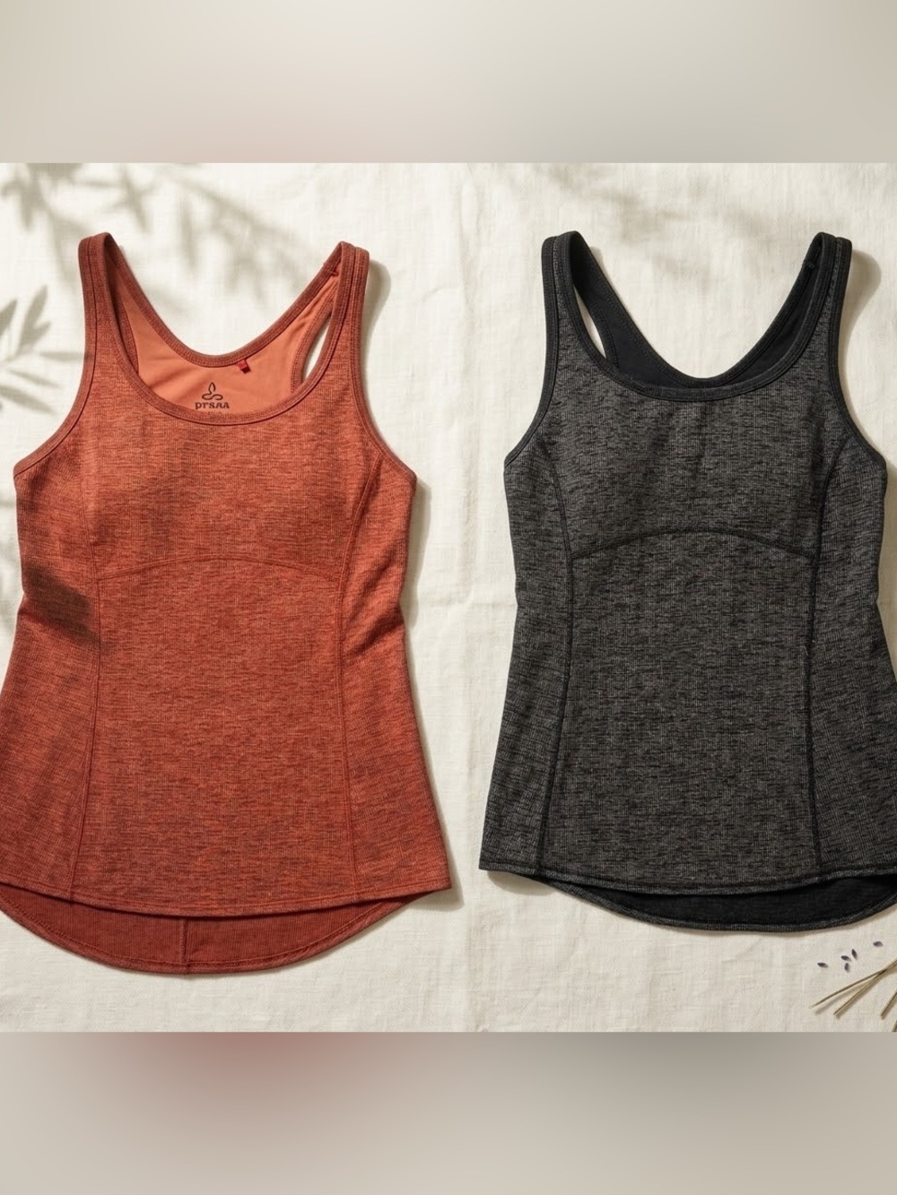 prAna Ribbed Open Back Yoga Tank Built-In Shelf Bra Charcoal Black Size S